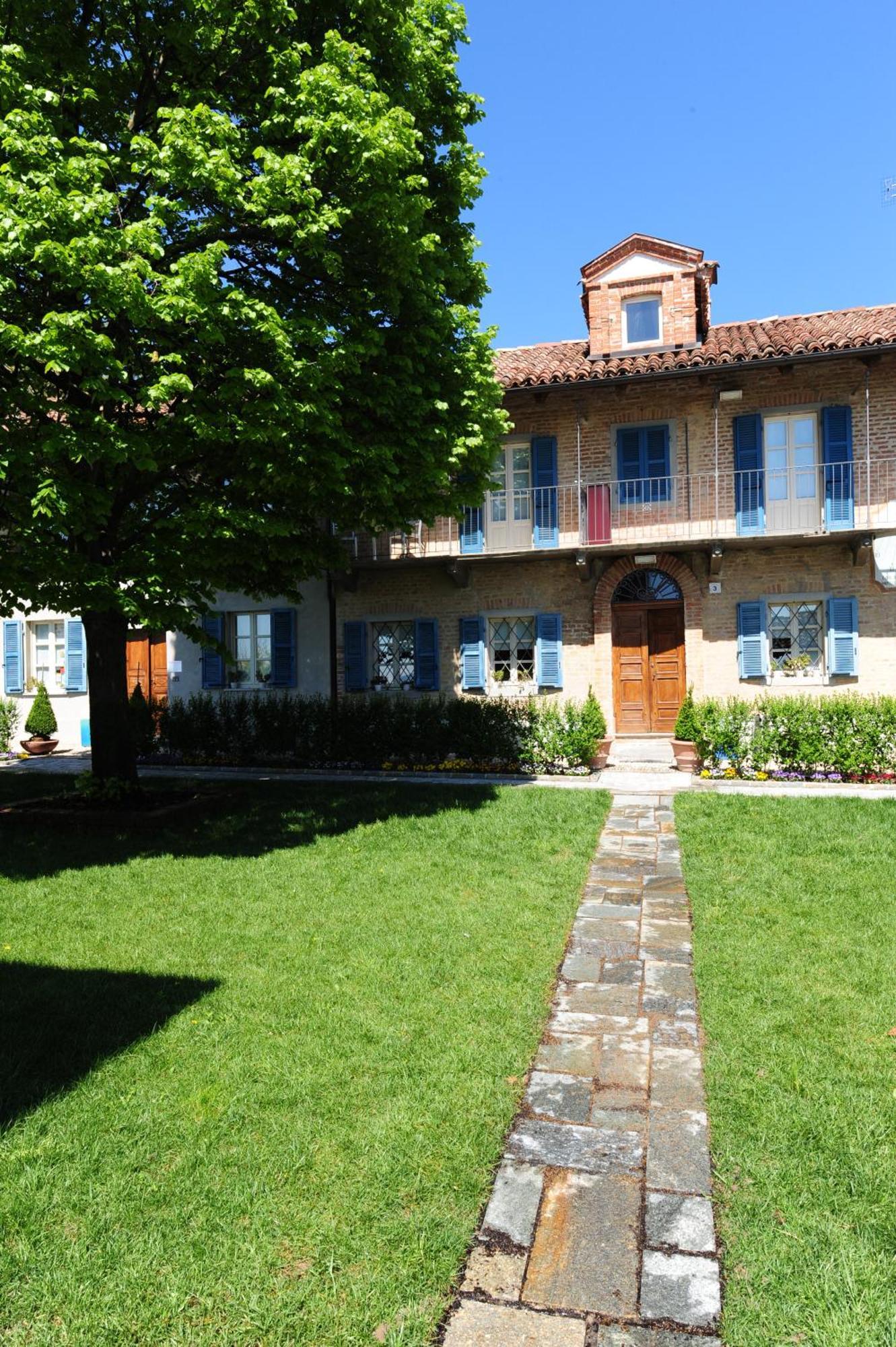 La Madernassa Resort - Casalora Dimora Storica Di Charme Guarene Luaran gambar