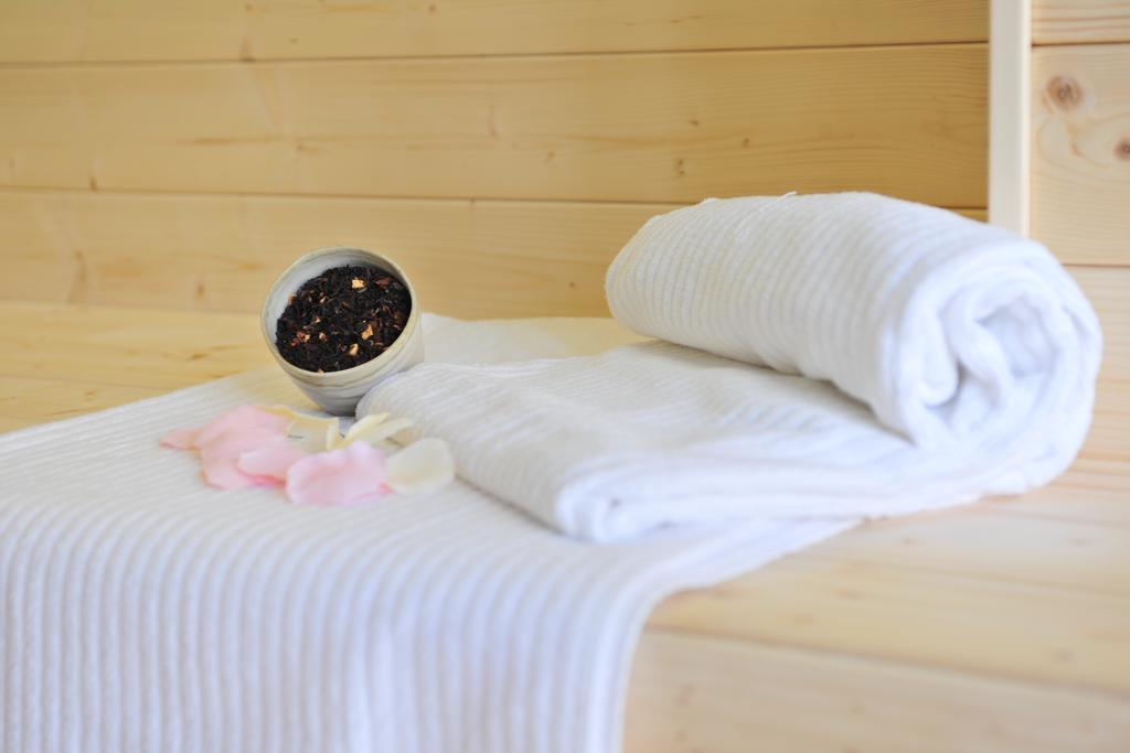 La Madernassa Resort - Casalora Dimora Storica Di Charme Guarene Luaran gambar