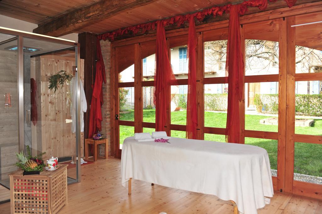 La Madernassa Resort - Casalora Dimora Storica Di Charme Guarene Luaran gambar